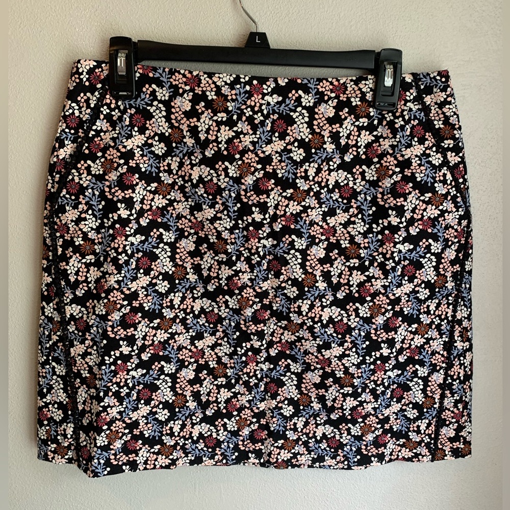Loft Black Floral mini Skirt
